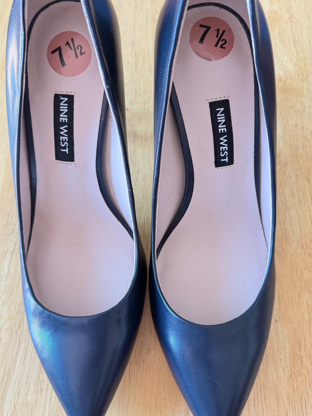 Nine West Navy Pointed Toe Leather Pumps